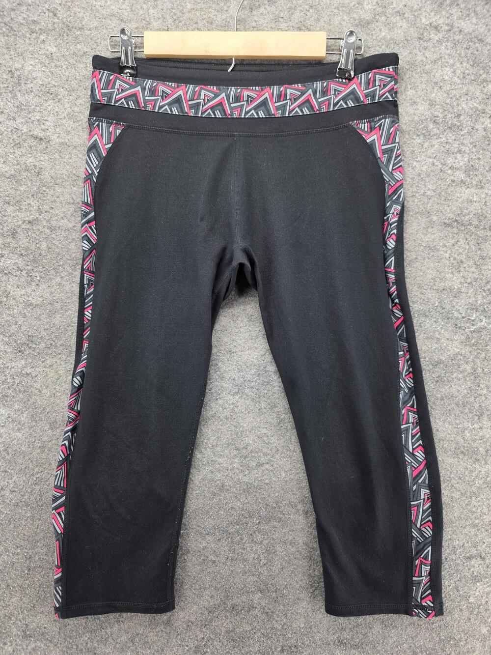 Fabletics Leggings Womens M Black Capri Elastic Waist Reflective Logo Yoga